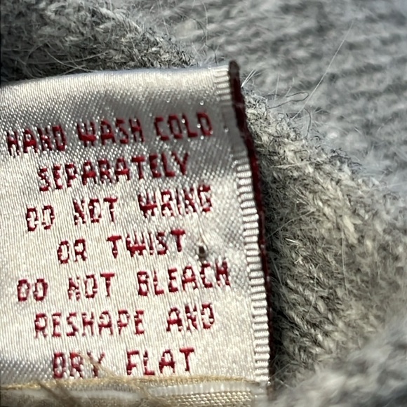 LAMBSWOOL ANGORA BUTTON DOWN RETRO CARDIGAN LIGHT GRAY SIZE LARGE EUC - Picture 7 of 7